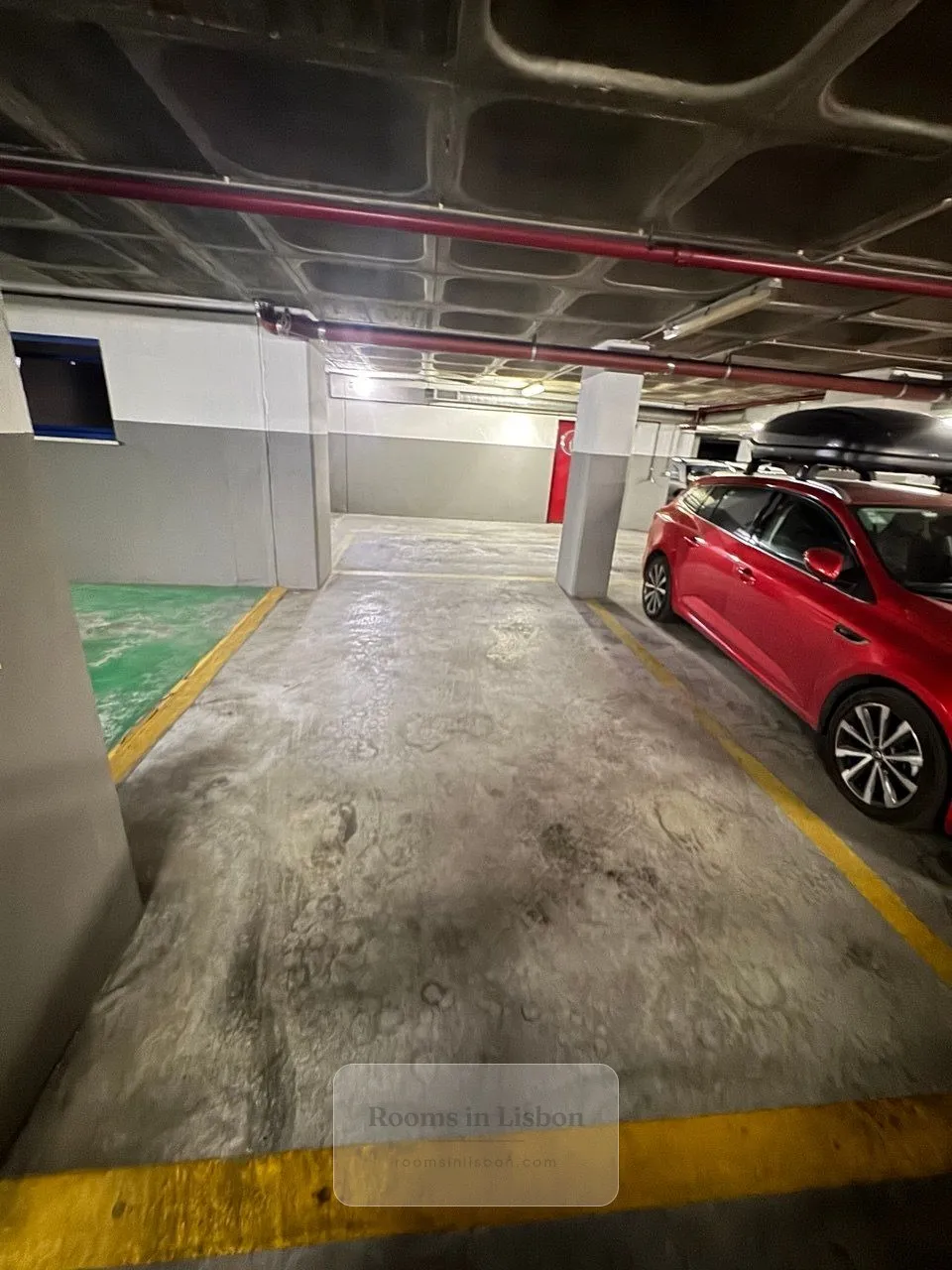 Garage space, photo 1 of 2